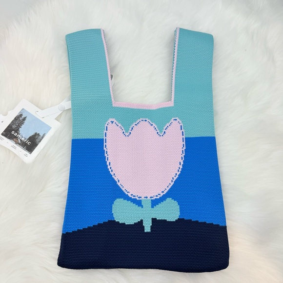 NWT Blue Pink Flower Compact Stylish Essentials Handheld Bag - Picture 5 of 9